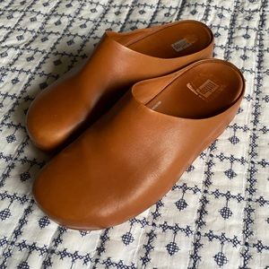 Fitflop Shuv Women’s Leather Clogs Size 11